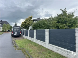 zaun auf grundstücksgrenze forst